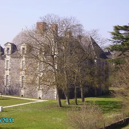 Bed & Breakfast Chateau De La Fresnaye Saint-Aubin-de-Luigné