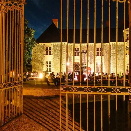 Chateau De La Fresnaye Bed & Breakfast *